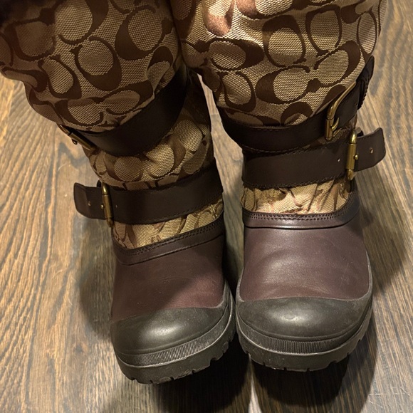 Coach cc logo holiway Winter snow ski Boots size 6 real fur rubber sole - Picture 2 of 11